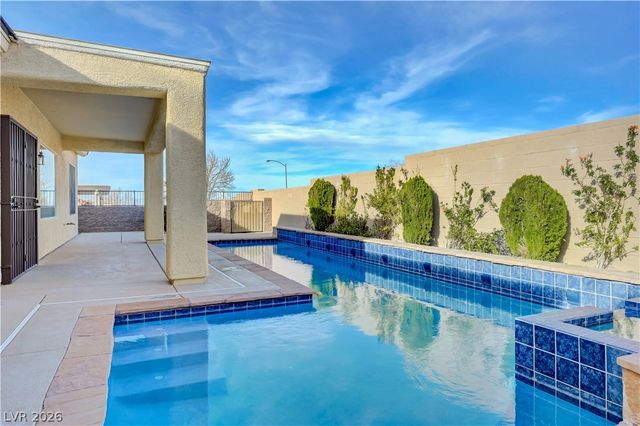 2258 Sandstone Cliffs Drive, Henderson, NV 89044