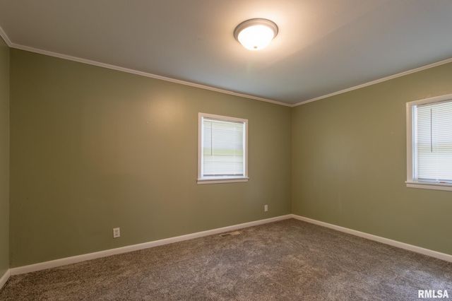 405 S STATE Street, East Galesburg, IL 61430