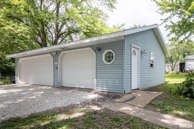 405 S STATE Street, East Galesburg, IL 61430