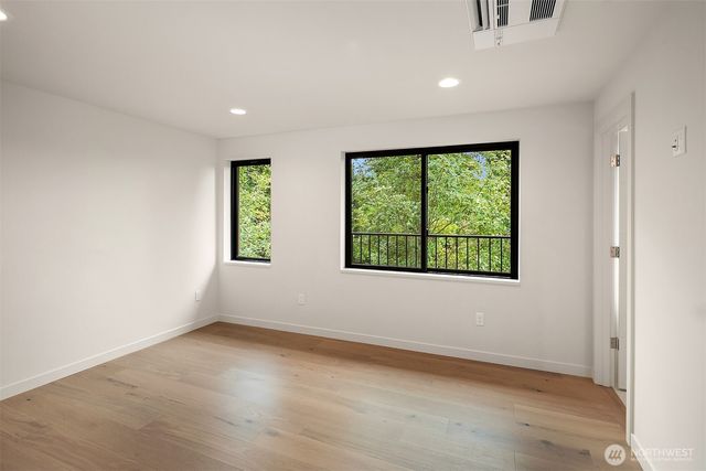 286 118th Avenue SE, Bellevue, WA 98005