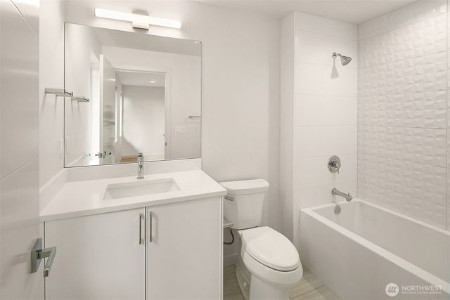 286 118th Avenue SE, Bellevue, WA 98005