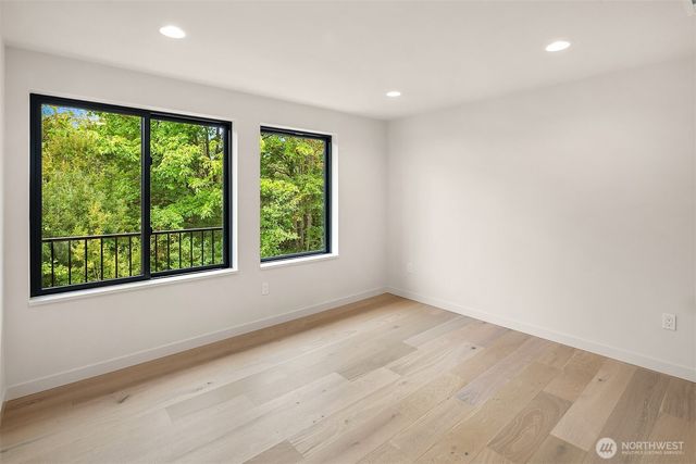 286 118th Avenue SE, Bellevue, WA 98005