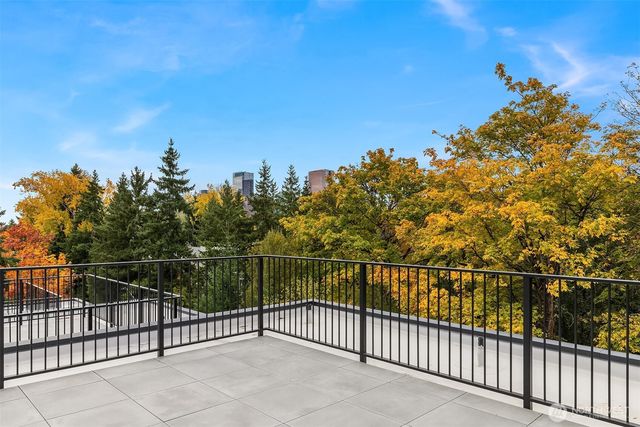 286 118th Avenue SE, Bellevue, WA 98005