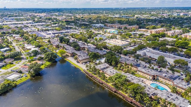 2440 NW 39th Way 202, Lauderdale Lakes, FL 33311