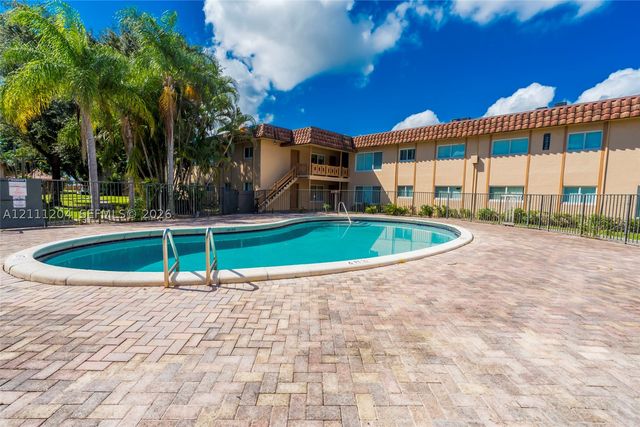 2440 NW 39th Way 202, Lauderdale Lakes, FL 33311