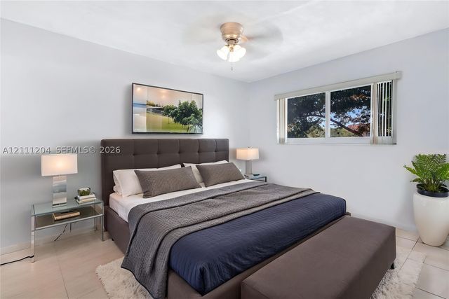 2440 NW 39th Way 202, Lauderdale Lakes, FL 33311