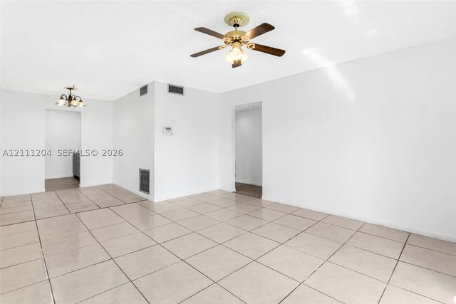 2440 NW 39th Way 202, Lauderdale Lakes, FL 33311