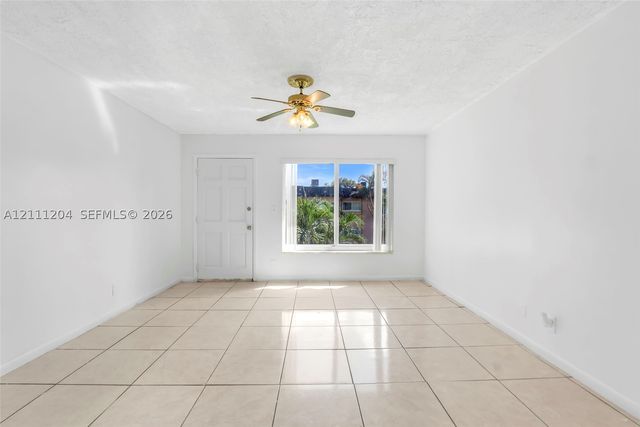 2440 NW 39th Way 202, Lauderdale Lakes, FL 33311
