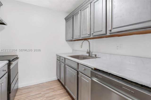 2440 NW 39th Way 202, Lauderdale Lakes, FL 33311