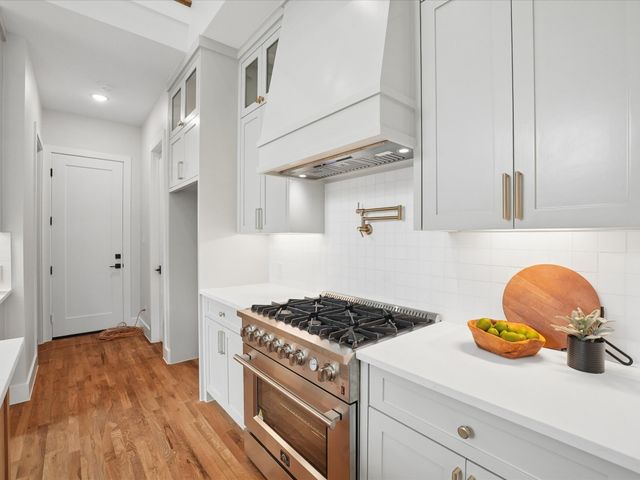 2610 Emmett Street, Dallas, TX 75211