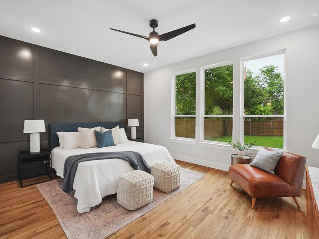 2610 Emmett Street, Dallas, TX 75211