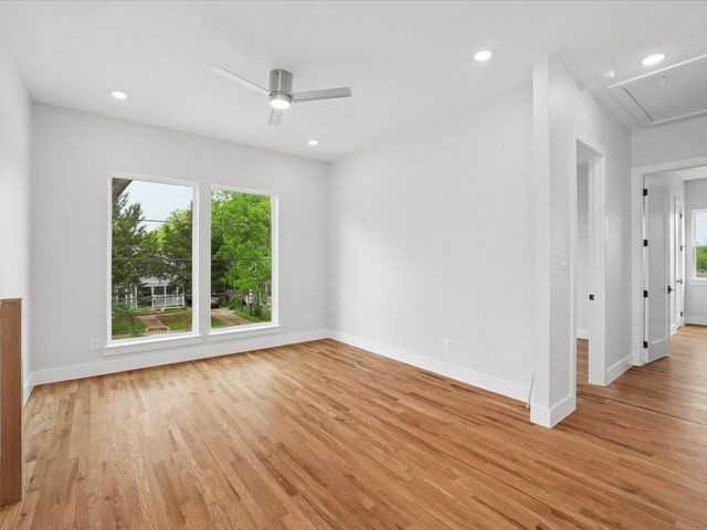 2610 Emmett Street, Dallas, TX 75211