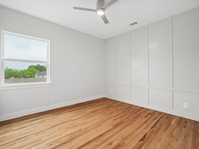 2610 Emmett Street, Dallas, TX 75211