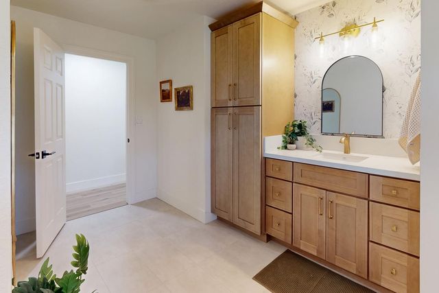 521 Daniel Dr, Yuba City, CA 95993