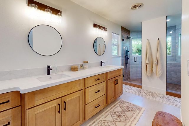 521 Daniel Dr, Yuba City, CA 95993