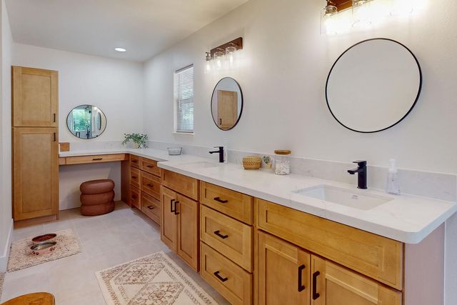 521 Daniel Dr, Yuba City, CA 95993