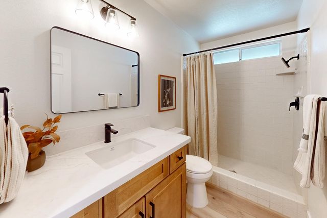 521 Daniel Dr, Yuba City, CA 95993