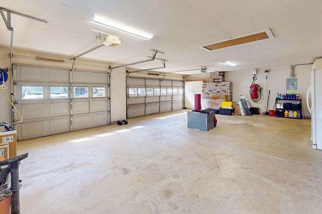 521 Daniel Dr, Yuba City, CA 95993