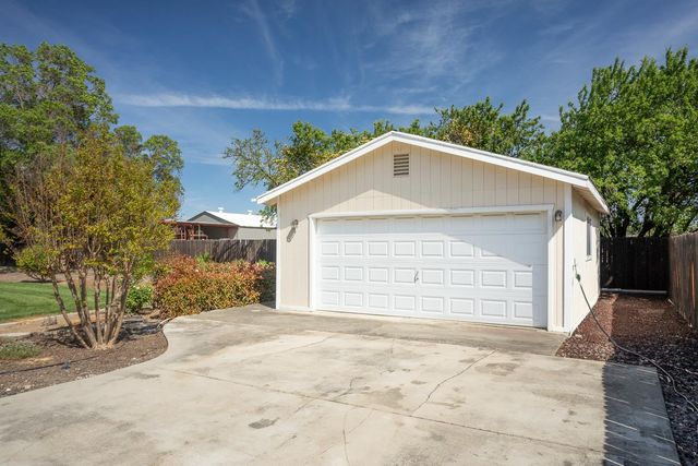 521 Daniel Dr, Yuba City, CA 95993