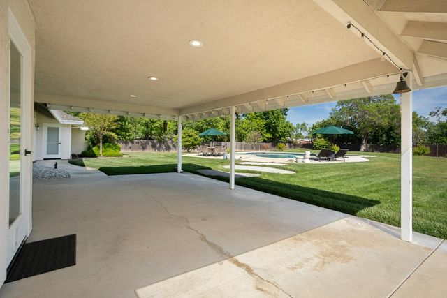 521 Daniel Dr, Yuba City, CA 95993