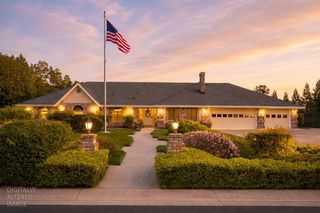 521 Daniel Dr, Yuba City, CA 95993