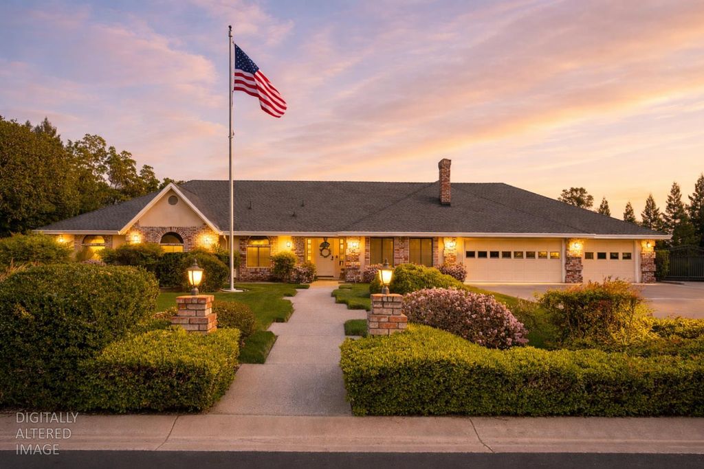 521 Daniel Dr, Yuba City, CA 95993