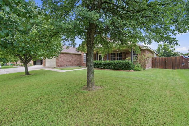 219 Southpeak Lane, Ponder, TX 76259