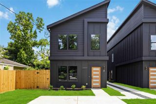 2407 Dolly Wright Street A/B, Houston, TX 77088