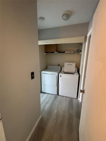 1721 Village Boulevard 204, West Palm Beach, FL 33409