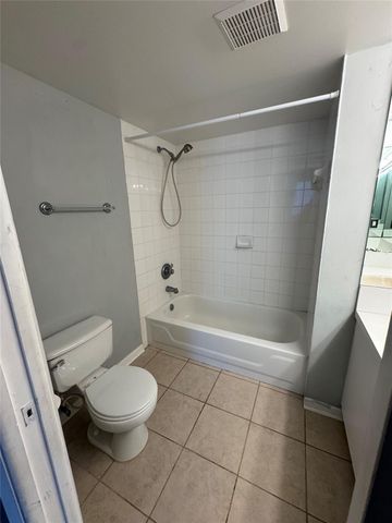 1721 Village Boulevard 204, West Palm Beach, FL 33409