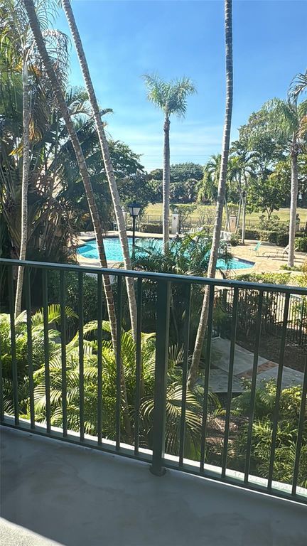 1721 Village Boulevard 204, West Palm Beach, FL 33409