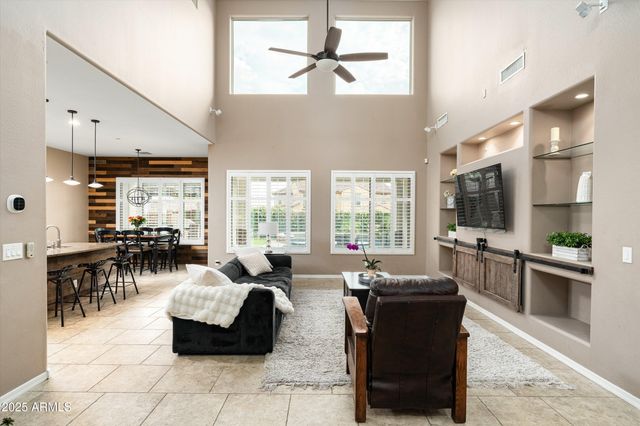 1535 W MOLLY Lane, Phoenix, AZ 85085