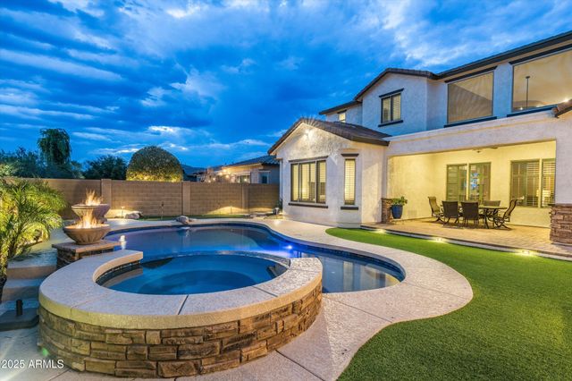 1535 W MOLLY Lane, Phoenix, AZ 85085