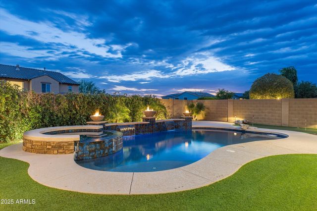 1535 W MOLLY Lane, Phoenix, AZ 85085