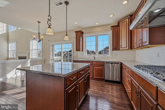 808 QUINN CT, New Castle, DE 19720