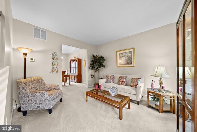 7 COLTS GAIT RD, Evesham, NJ 08053