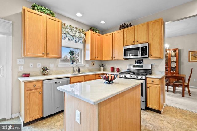 7 COLTS GAIT RD, Evesham, NJ 08053