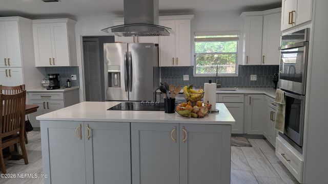 7620 DUCLAY FOREST Drive W, Jacksonville, FL 32244
