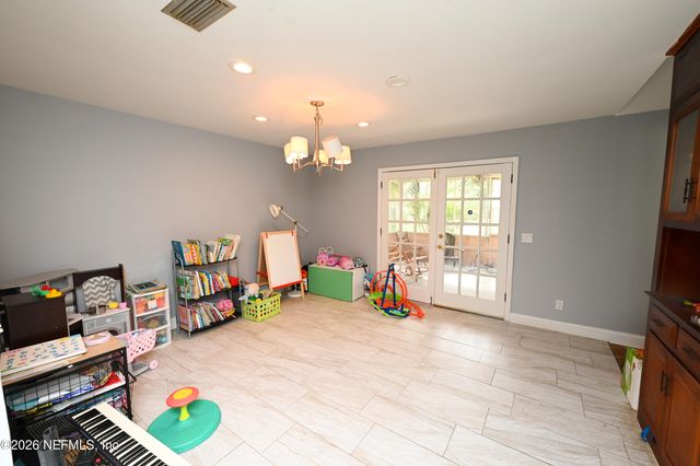 7620 DUCLAY FOREST Drive W, Jacksonville, FL 32244