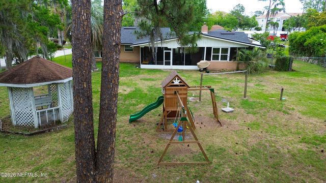 7620 DUCLAY FOREST Drive W, Jacksonville, FL 32244
