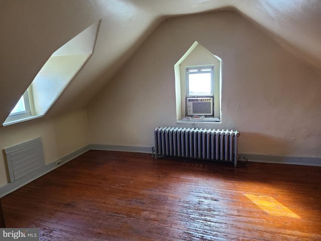 89 E HERMAN ST, Philadelphia, PA 19144