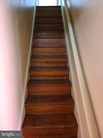 89 E HERMAN ST, Philadelphia, PA 19144