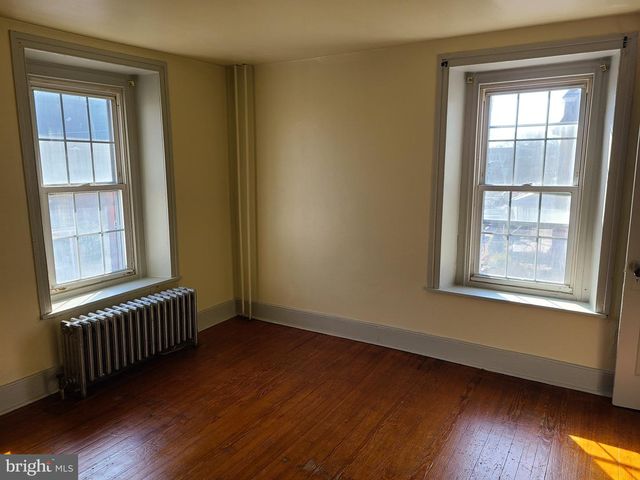 89 E HERMAN ST, Philadelphia, PA 19144
