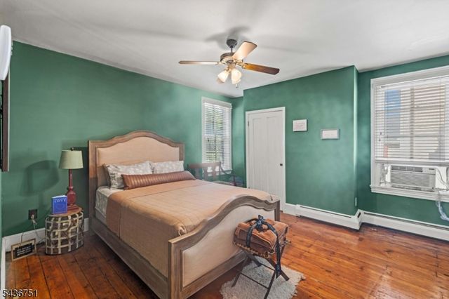 126 E Union St, Burlington City, NJ 08016