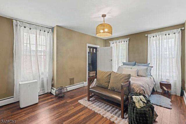126 E Union St, Burlington City, NJ 08016