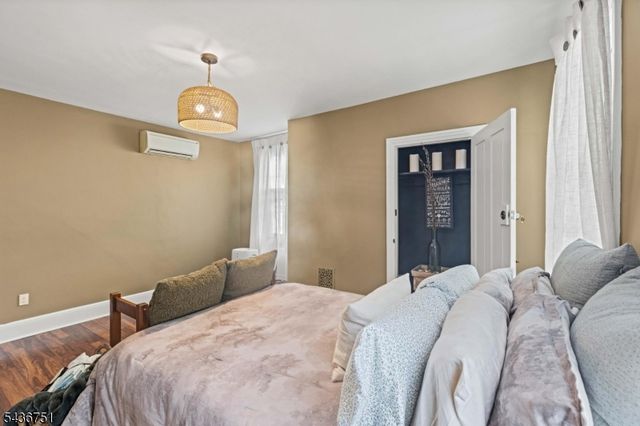 126 E Union St, Burlington City, NJ 08016