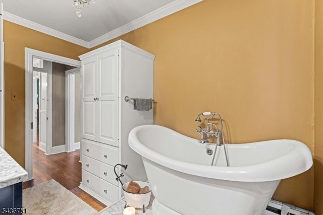 126 E Union St, Burlington City, NJ 08016