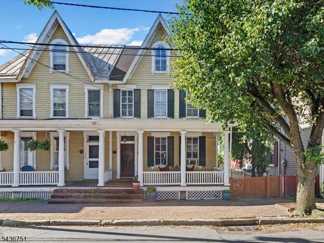126 E Union St, Burlington City, NJ 08016