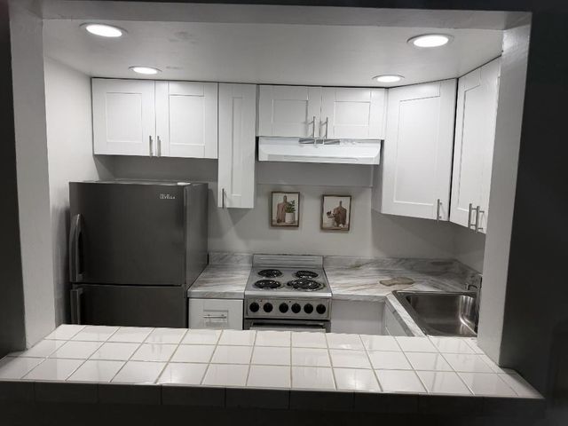 811 SE 16th Street, Fort Lauderdale, FL 33316