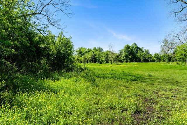 0 Fm 1161, Hungerford, TX 77448